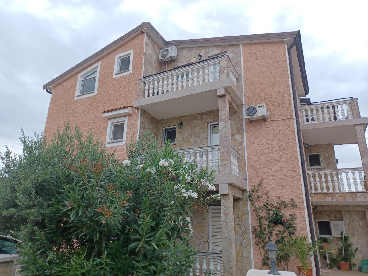 Apartments Vesna Nova Vas  ภายนอก รูปภาพ